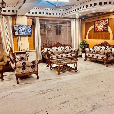 Hotel New Delhi Bagian luar foto